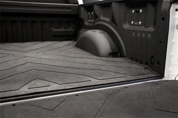 Deezee 07-18 Chevrolet Silverado Heavyweight Bed Mat - Custom Fit 6 1 2Ft Bed (X Pattern) on Sale